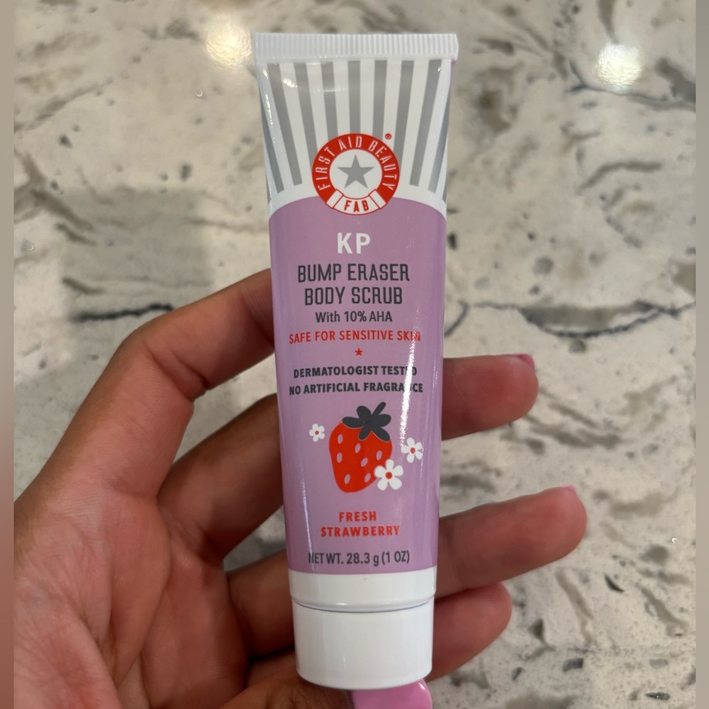 💥SOLD💥 First Aid Beauty Skincare Set with Clear Star Pouch